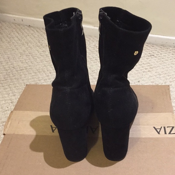 Short black boots - Picture 4 of 5